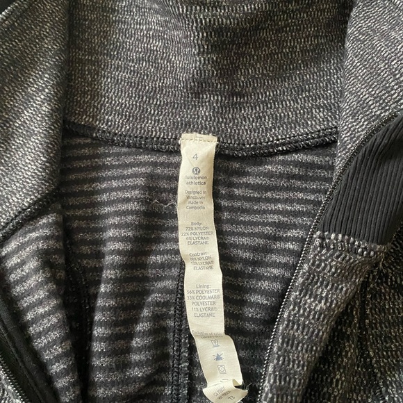 Lululemon runderful half zip run top 4 - Picture 3 of 3